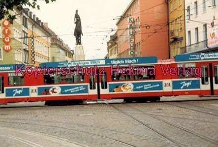 Freiburg Straßenbahn - Wagen in der Innenstadt