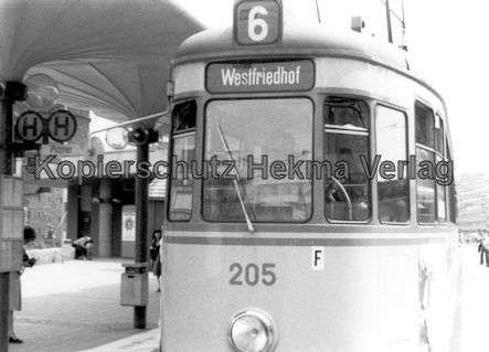 Nürnberg Straßenbahn - Haltestelle Plärrer - Linie 6 Wagen Nr. 205