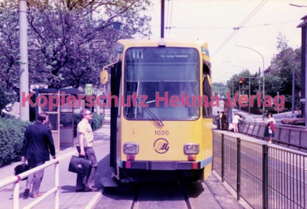 Essen Straßenbahn - Viehofer Platz - Linie 111 Wagen Nr. 1020 - Bild 1