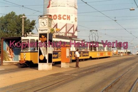 Stuttgart Straßenbahn - Haltestelle Pragsattel - Linie 6 Wagen Nr. 492 - Bild 2