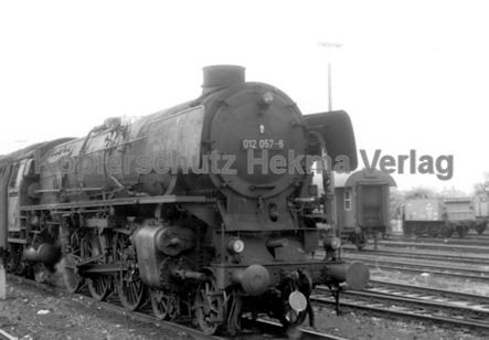 Norddeich Mole Eisenbahn - Lok 012 057-6