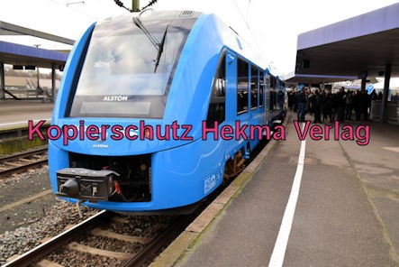 Ludwigshafen Eisenbahn - Hbf. Ludwigshafen Gleis 5 - Werbefahrt Wasserstoffzug Alstom - Coradia iLint - Zug 654 602
