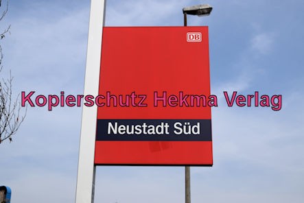 Neustadt Wstr.-Süd Eisenbahn - Bahnhaltepunkt Neustadt-Süd - Bahnhofsschild