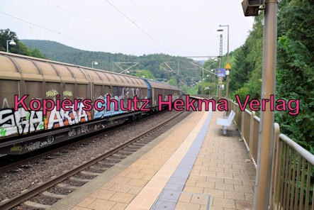 Weidenthal Pfalz Eisenbahn - Bahnhof Weidenthal - Durchfahrender Zug
