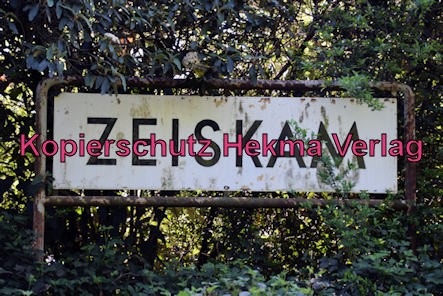 Landau-Germersheim - Untere Queichtalbahn - Bahnhof Zeiskam - Bahnhofschild