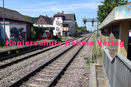 Hauptstuhl Eisenbahn - Bahnhaltepunkt - Bahnsteig