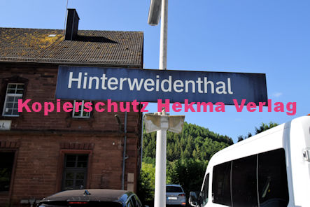 Hinterweidenthal - Bahnhaltepunkt Bahnhofsschild