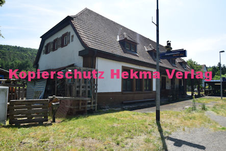 Hinterweidenthal Ost - Bahnhaltepunkt - Bahnhofsgebäude