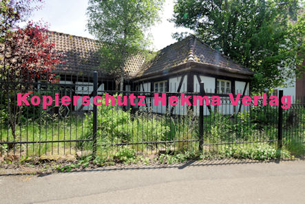 Hinterweidenthal Ost - Bahnhaltepunkt - Bahnhofsgebäude