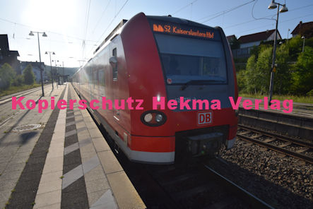 Hochspeyer Eisenbahn - Bahnhof - S 1 Wagen 425 721-8