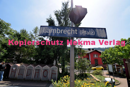 Lambrecht - Bahnhof - Bahnhofsschild