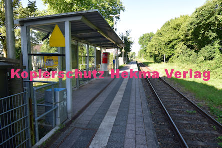 Neuburg (Rhein) Eisenbahn - Bahnhaltepunkt - Bahnsteig