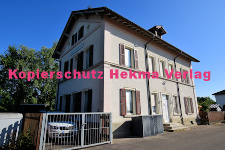 Neuburg (Rhein) Eisenbahn - Bahnhaltepunkt - Bahnhofsgebäude