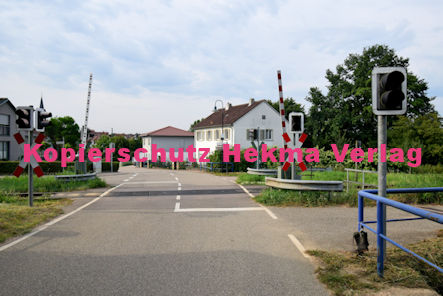 Kapellen-Drusweiler (Pfalz) Eisenbahn - Bahnhaltepunkt Kapellen-Drusweiler - Bahnübergang
