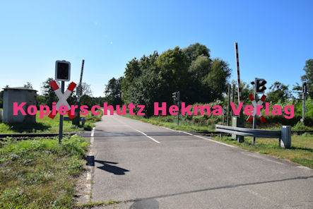 Kapsweyer (Pfalz) Eisenbahn - Bahnhaltepunkt Kapsweyer - Bahnübergang