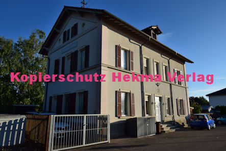 Neuburg (Rhein) Eisenbahn - Bahnhaltepunkt - Bahnhofsgebäude