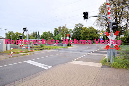 Jockgrim Eisenbahn - Bahnhof Jockgrim Bf - Bahnübergang
