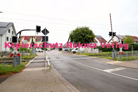 Jockgrim Eisenbahn - Bahnhof Jockgrim Bf - Bahnübergang