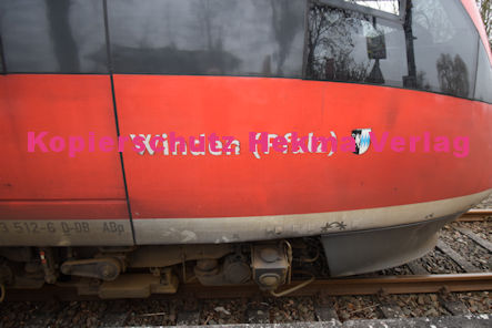 Steinfeld (Pfalz) Eisenbahn - Steinfeld Bahnhaltepunkt - RB53 Wagen 643 512 Winden