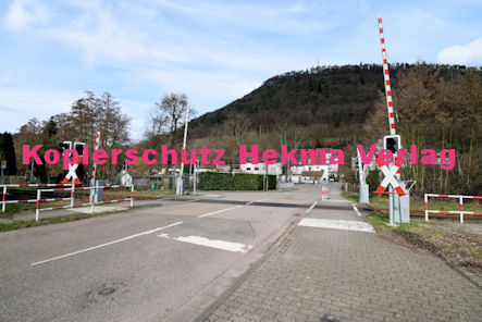 Annweiler am Trifels Eisenbahn - Annweiler Bahnübergang BÜ 40,329 Annweiler III - August Bebel Straße