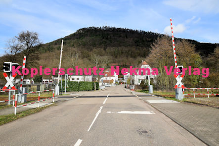 Annweiler am Trifels Eisenbahn - Annweiler Bahnübergang BÜ 40,329 Annweiler III - August Bebel Straße
