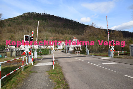 Annweiler am Trifels Eisenbahn - Annweiler Bahnübergang BÜ 40,329 Annweiler III - August Bebel Straße