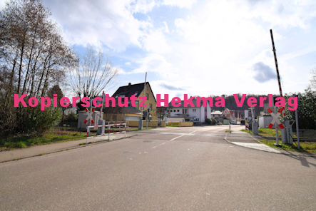 Annweiler am Trifels Eisenbahn - Annweiler Bahnübergang BÜ 40,329 Annweiler III - August Bebel Straße
