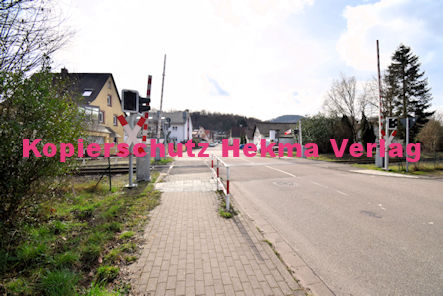 Annweiler am Trifels Eisenbahn - Annweiler Bahnübergang BÜ 40,329 Annweiler III - August Bebel Straße