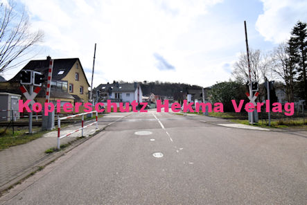 Annweiler am Trifels Eisenbahn - Annweiler Bahnübergang BÜ 40,329 Annweiler III - August Bebel Straße