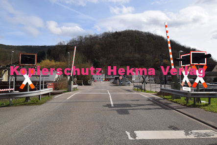 Annweiler-Sarnstall Eisenbahn - Annweiler-Sarnstall Bahnübergang 442 BÜ 41,9 - Wasgau Straße