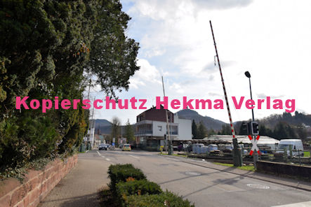 Annweiler am Trifels Eisenbahn - Annweiler Bahnübergang 438 BÜ 40,040 Annweiler II - Zweibrücker Straße