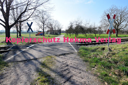 Barbelroth (Pfalz) Eisenbahn - Barbelroth Bahnübergang 1335 - Jahnstr./Sportplatz