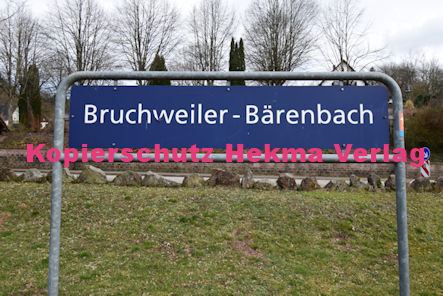 Bruchweiler-Bärenbach - Bahnhaltepunkt Bruchweiler-Bärenbach - Bahnhofsschild
