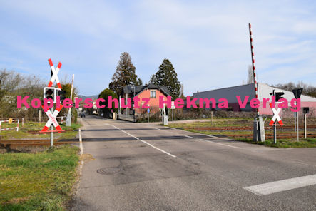 Godramstein Pfalz Eisenbahn - Godramstein Bahnübergang BÜ 30,207 - Bahnhofstraße