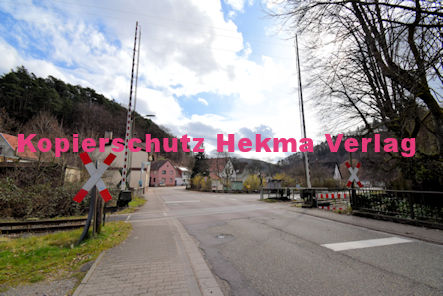 Hinterweidenthal Eisenbahn - Hinterweidenthal Bahnübergang 333 BÜ - Hauptstraße