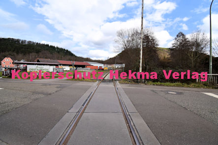 Hinterweidenthal Eisenbahn - Hinterweidenthal Bahnübergang 333 BÜ - Hauptstraße