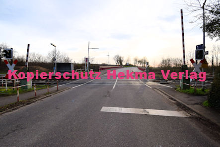 Knöringen Eisenbahn - Knöringen Bahnübergang BÜ 13,6 - Bahnhofstraße