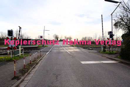 Knöringen Eisenbahn - Knöringen Bahnübergang BÜ 13,6 - Bahnhofstraße