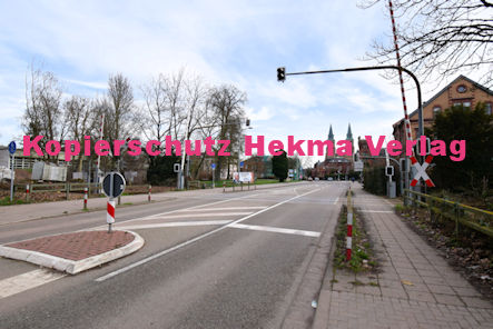 Landau Pfalz Eisenbahn - Landau Bahnübergang BÜ 26,9 - Schloßstraße