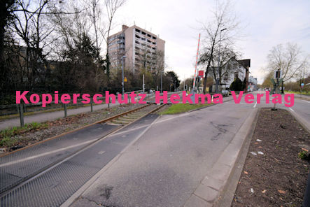 Landau Pfalz Eisenbahn - Landau Bahnübergang BÜ 26,6 - Weißenburger Straße