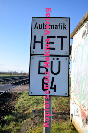 Maikammer Eisenbahn - Maikammer Bahnübergang BÜ 6,4 - Feldweg