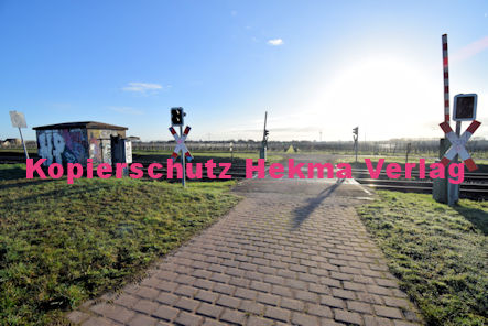 Maikammer Eisenbahn - Maikammer Bahnübergang BÜ 6,4 - Feldweg