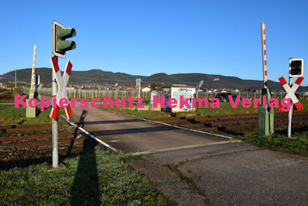 Maikammer Eisenbahn - Maikammer Bahnübergang BÜ 6,4 - Feldweg