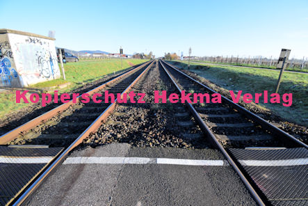 Maikammer Eisenbahn - Maikammer Bahnübergang BÜ 6,4 - Feldweg