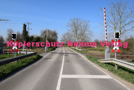 Maximiliansau Eisenbahn - Maximiliansau Bahnübergang - Landstraße/Ortsausgang - Bü 52,063 Maximiliansau 2