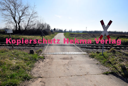 Oberhausen (Pfalz) Eisenbahn - Oberhausen Bahnübergang 1338 - Friedhofstr./Friedhof