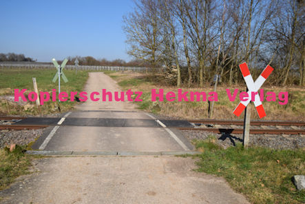 Oberhausen (Pfalz) Eisenbahn - Oberhausen Bahnübergang 1338 - Friedhofstr./Friedhof