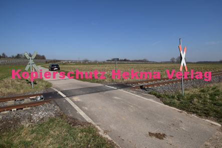 Oberhausen (Pfalz) Eisenbahn - Oberhausen Bahnübergang 1339 - An den Hofäckern/Jubiläumsbank