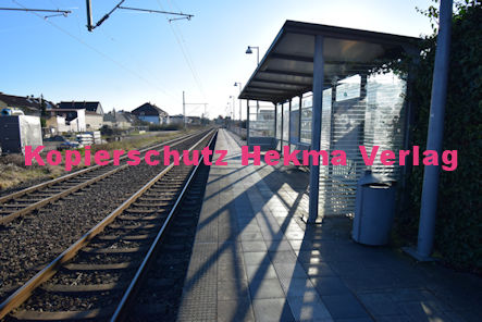 Berghausen (Pfalz) Eisenbahn - Bahnhaltepunkt Berghausen - Bahnsteig