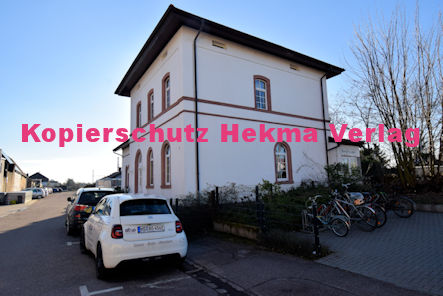 Berghausen (Pfalz) Eisenbahn - Bahnhaltepunkt Berghausen - Bahnhofsgebäude